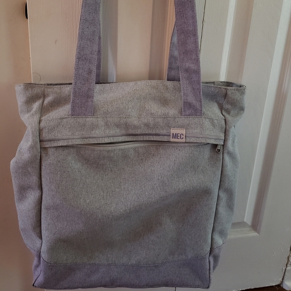 MEC Handbags - MEC Pennylane Shoulder Tote and Back pack. Light purple.